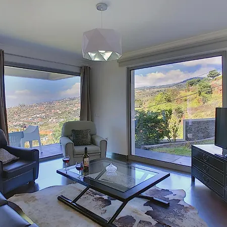 Villa Calcada With Private Pool By Hr Madeira Santa Cruz (Madeira)