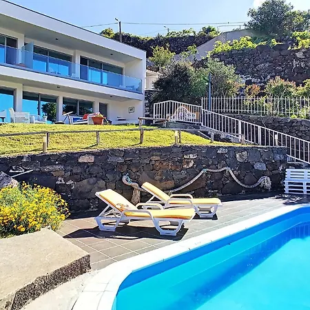 Calcada With Private Pool By Hr Madeira Santa Cruz (Madeira)